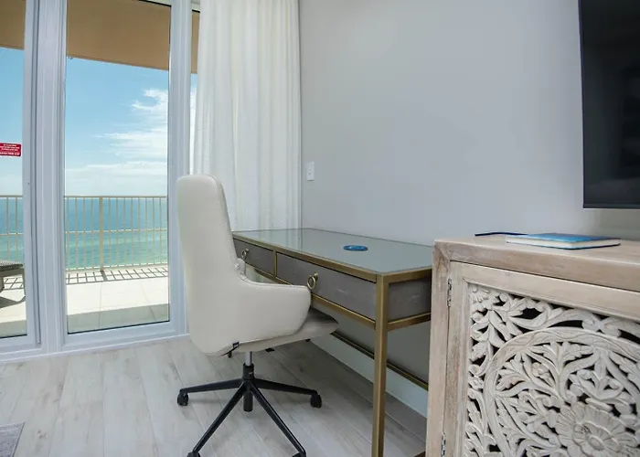 Phoenix Gulf Towers 904 Apartment *